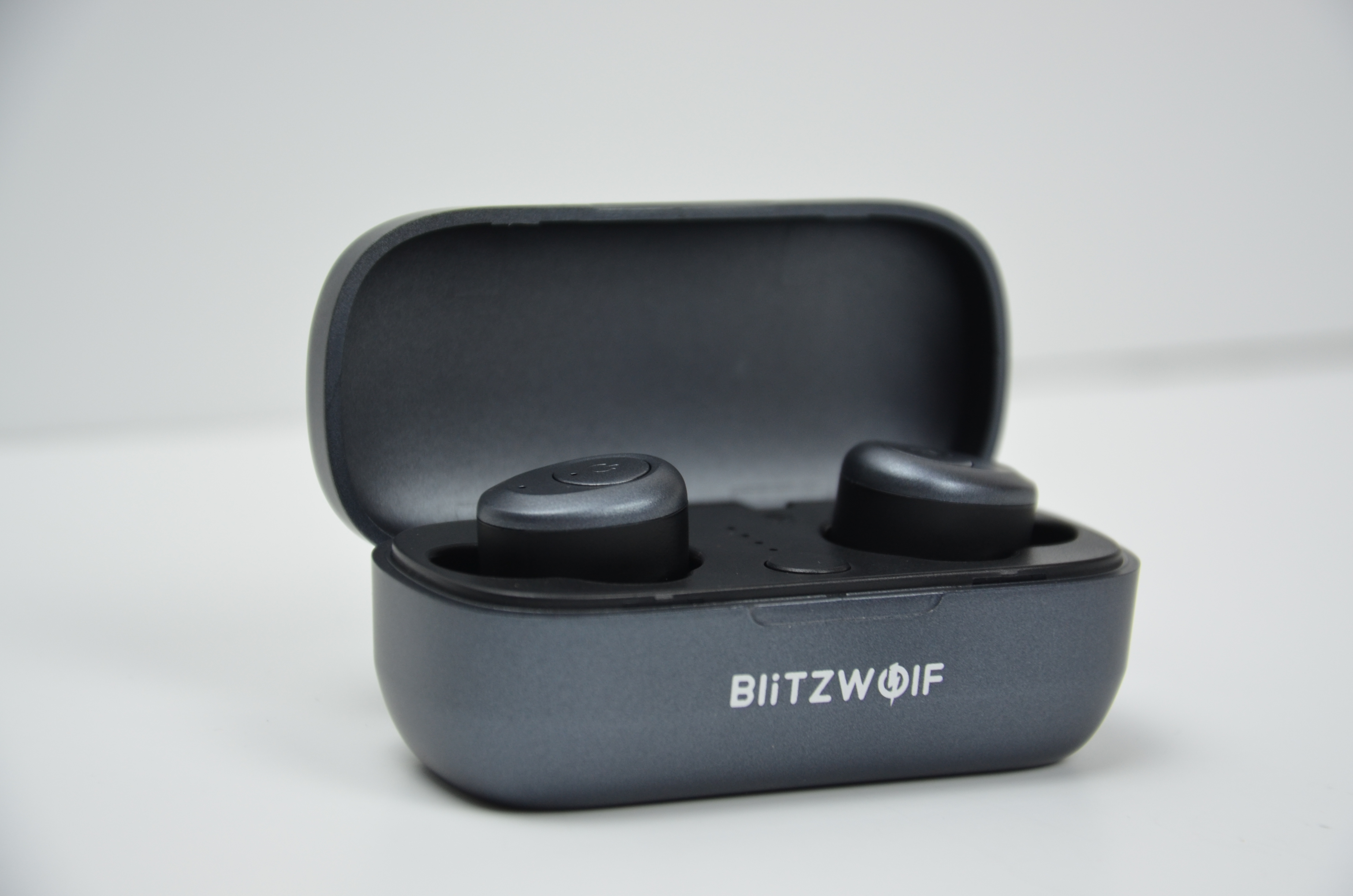 BlitzWolf BW-FYE4 Bluetooth 5.0 True Wireless Earbuds Review ...